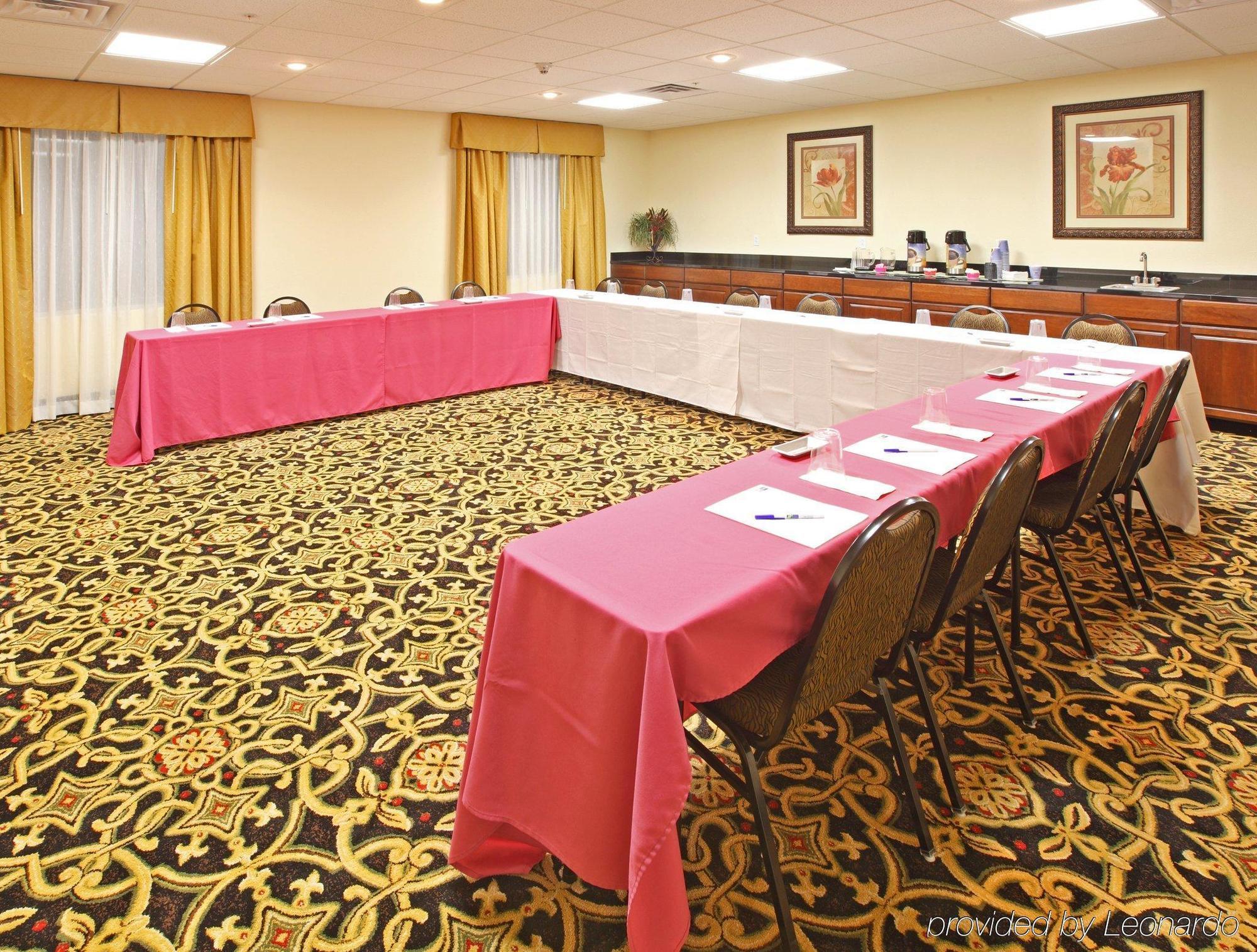 Holiday Inn Express Hotel & Suites Clarksville Létesítmények fotó