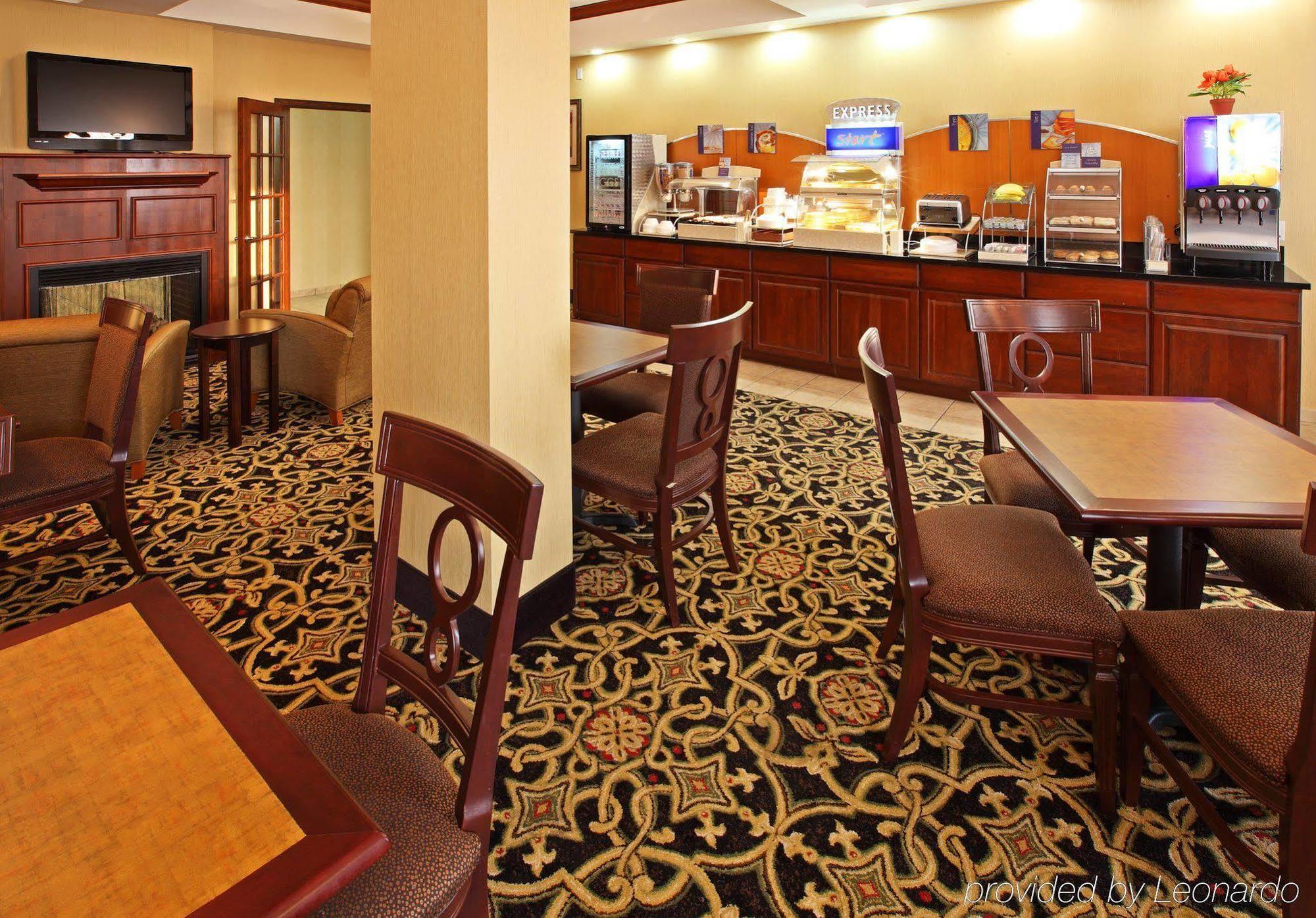 Holiday Inn Express Hotel & Suites Clarksville Kültér fotó