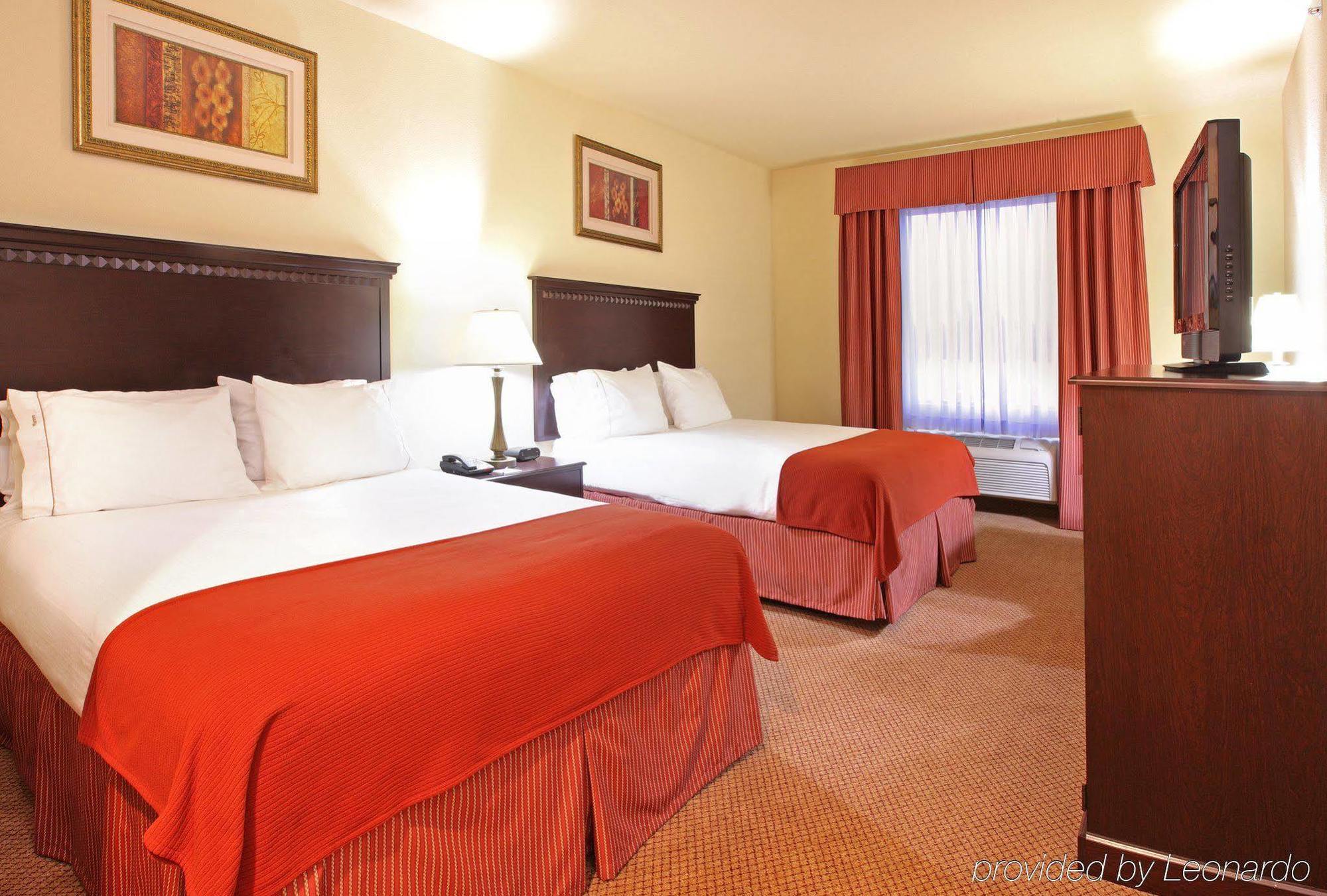 Holiday Inn Express Hotel & Suites Clarksville Szoba fotó